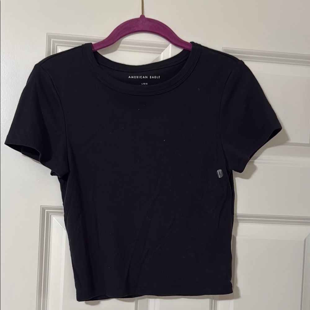 American Eagle Outfitters Classic Black Cropped Tee